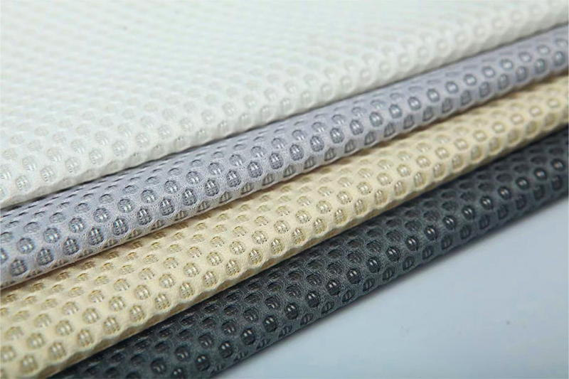 What are the characteristics of 3D mesh fabric