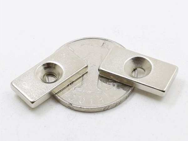 资阳磁铁片的特性磁铁片是具有磁性的薄片