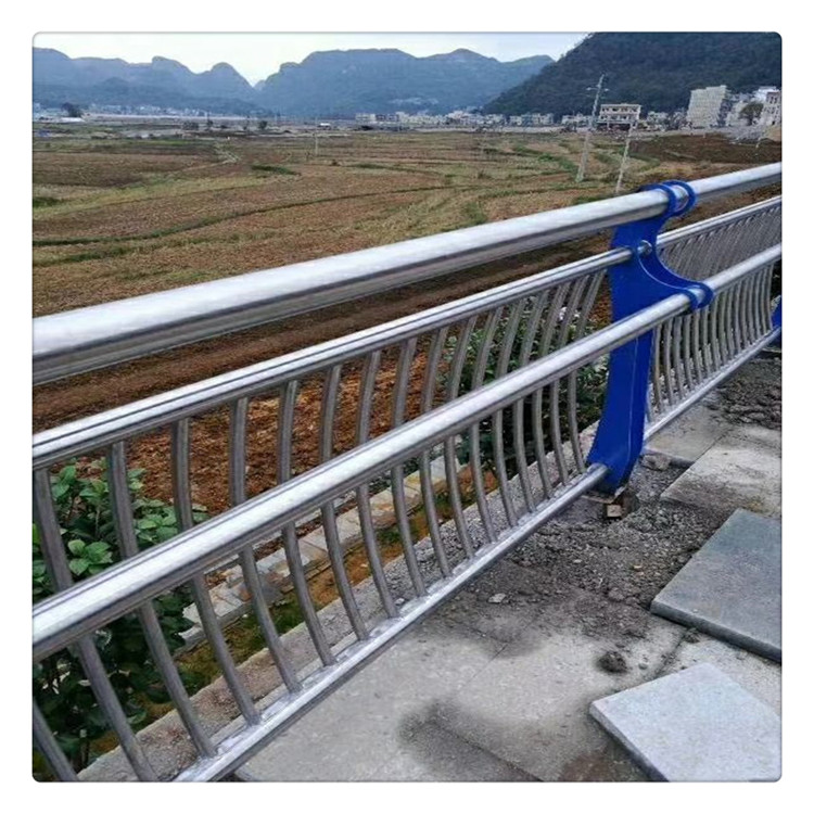 桥梁护栏不锈钢复合管栏杆