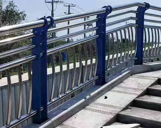 宁夏银川影响不锈钢复合管护栏价格的因素和施工注意事项
