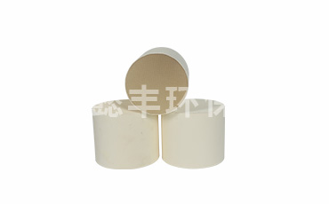 Honeycomb ceramic carrier 12