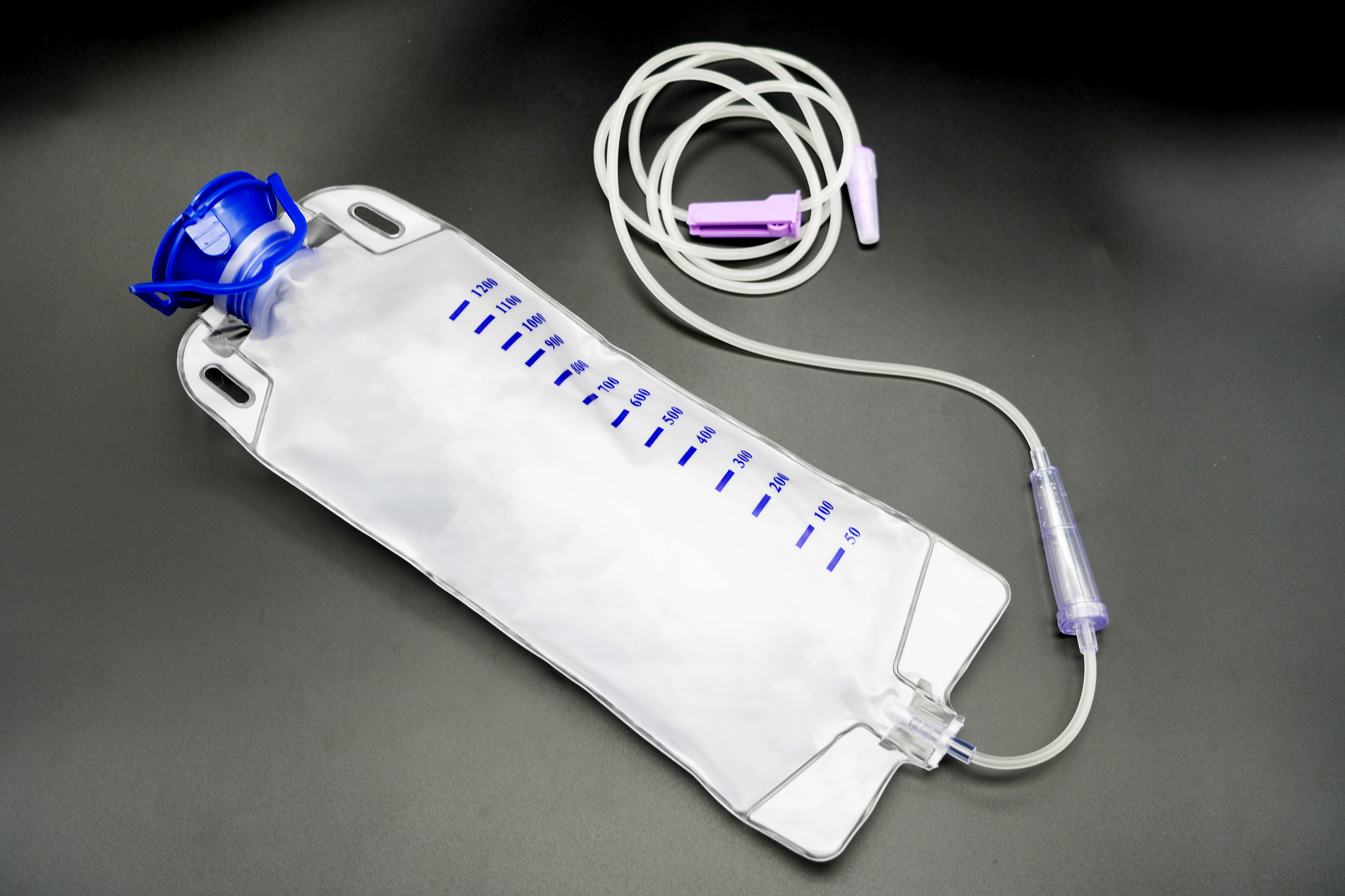 What are the advantages of gastrointestinal nutrition bags