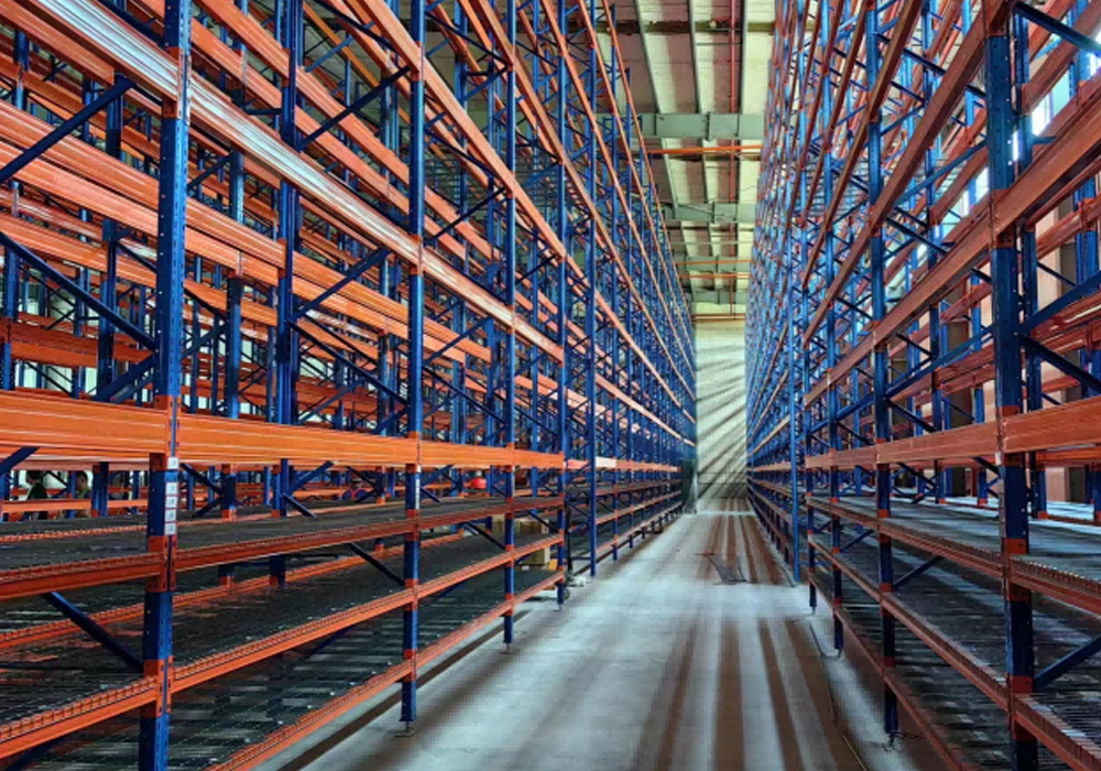 Which warehouses are VNA Pallet Racking suitable for