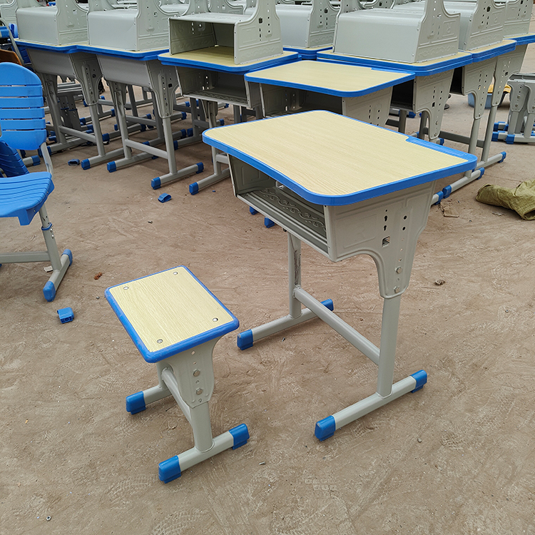 甘肃学生课桌椅的颜色要如何选择才符合教学需要