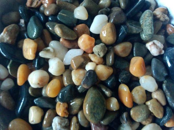 鵝卵石廠家分享鵝卵石顏色多樣可隨意拼接各種造型