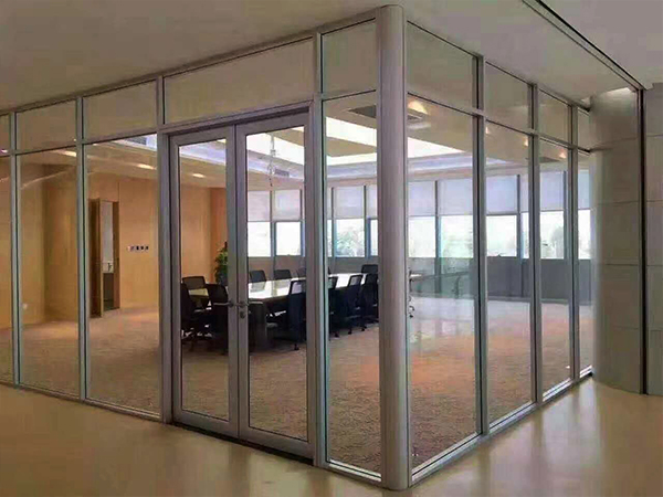 雙層玻璃隔斷空間滿足辦公用戶需求