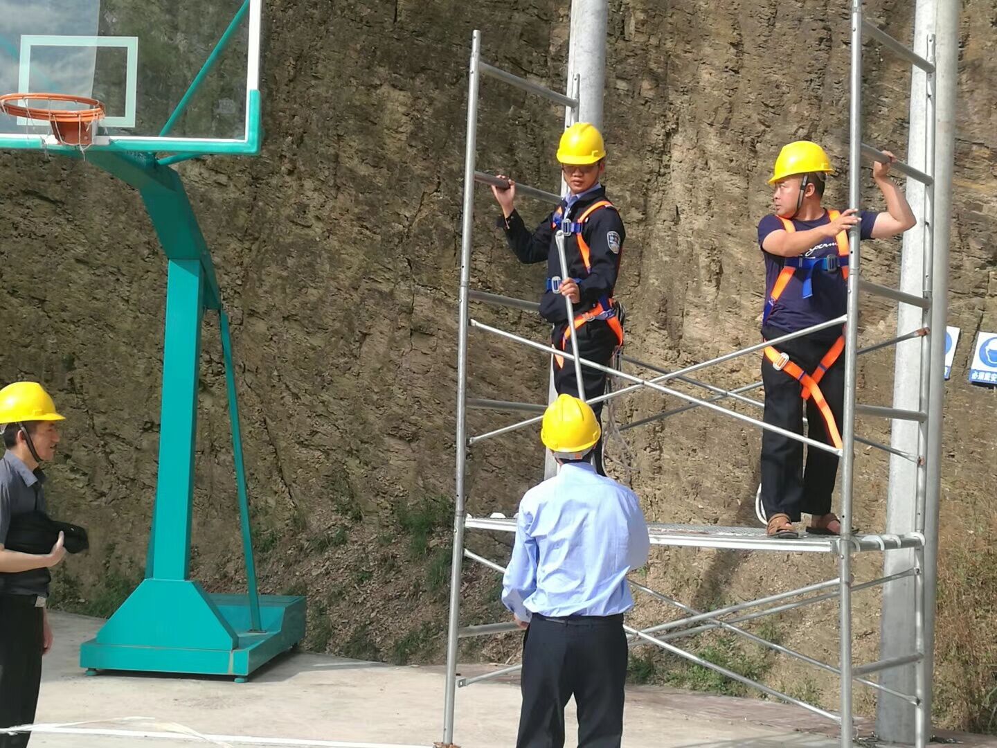哪类人不适合从事高空作业？昆明科普高空作业证培训学校