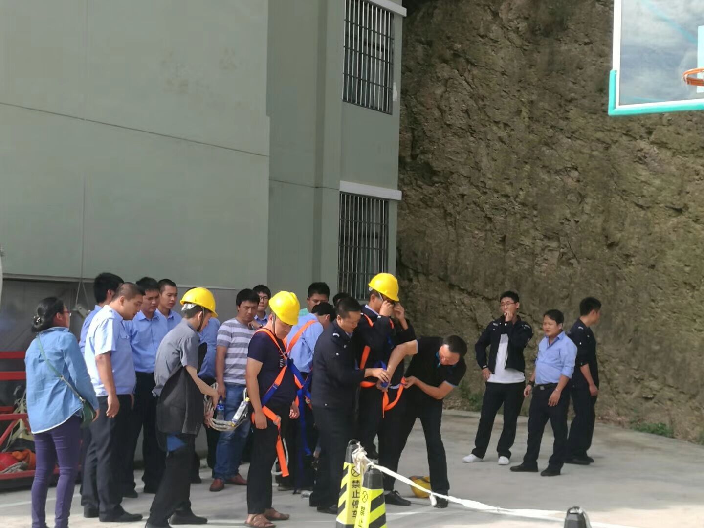 高空作业操作培训指南！昆明科普高空作业证培训学校