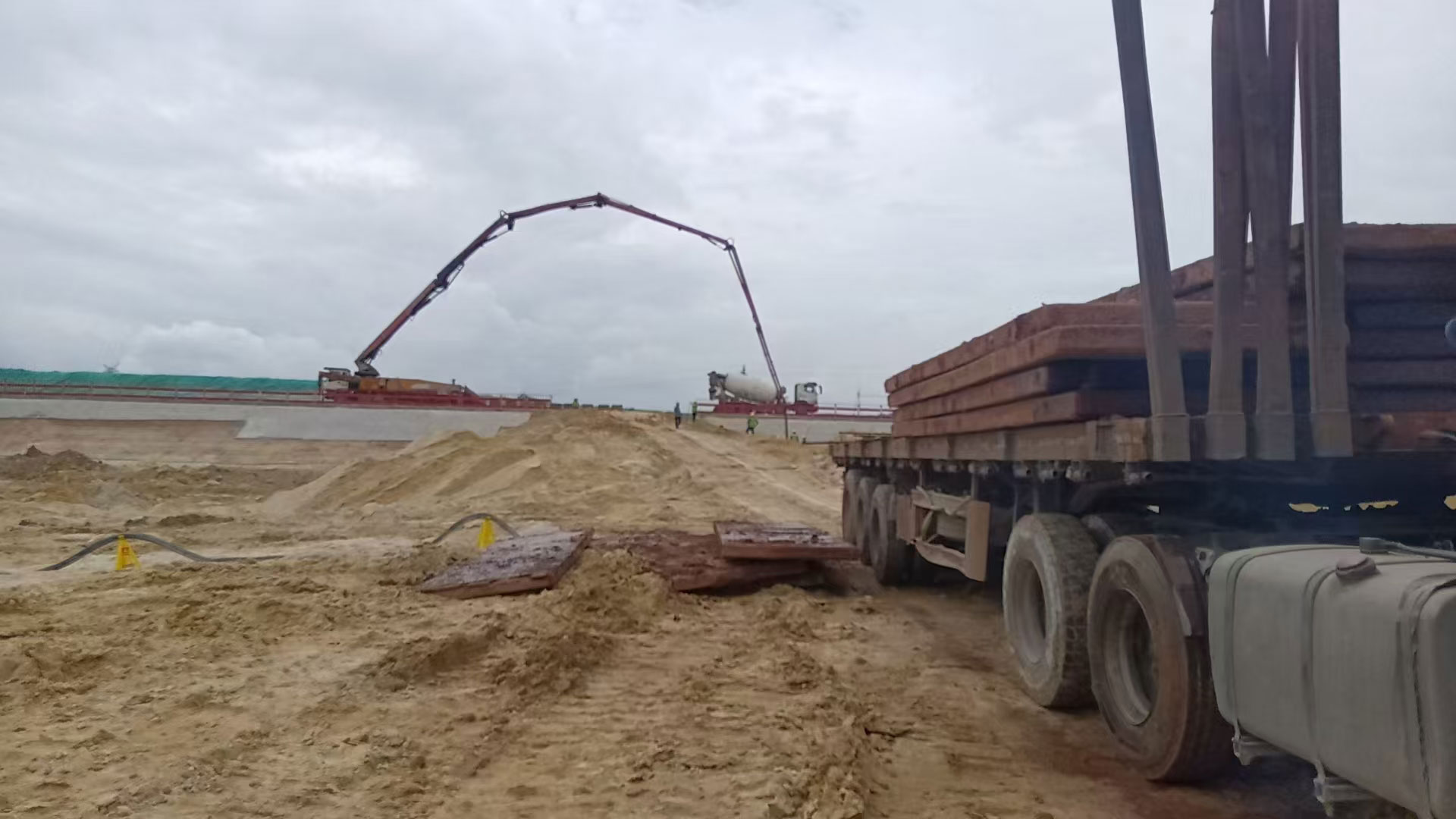 城市軌道交通建設(shè)中高效路基箱布置